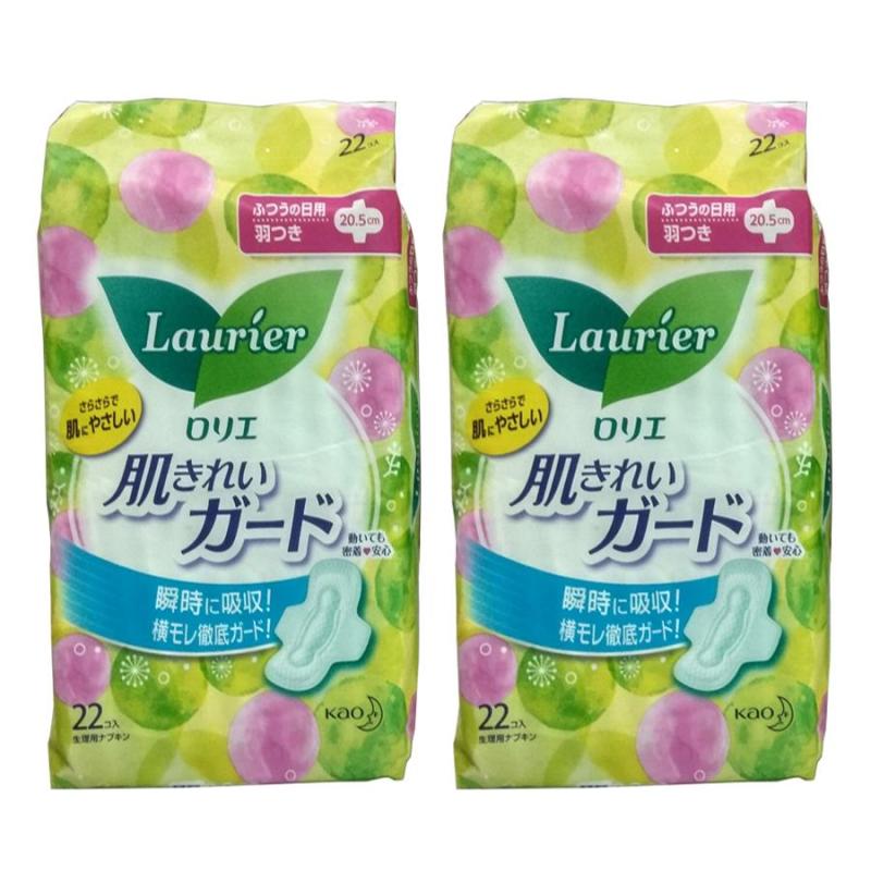Hàng Nhật - Set 2 gói băng vệ sinh ngày Laurier có cánh ( 22 miếng/gói)