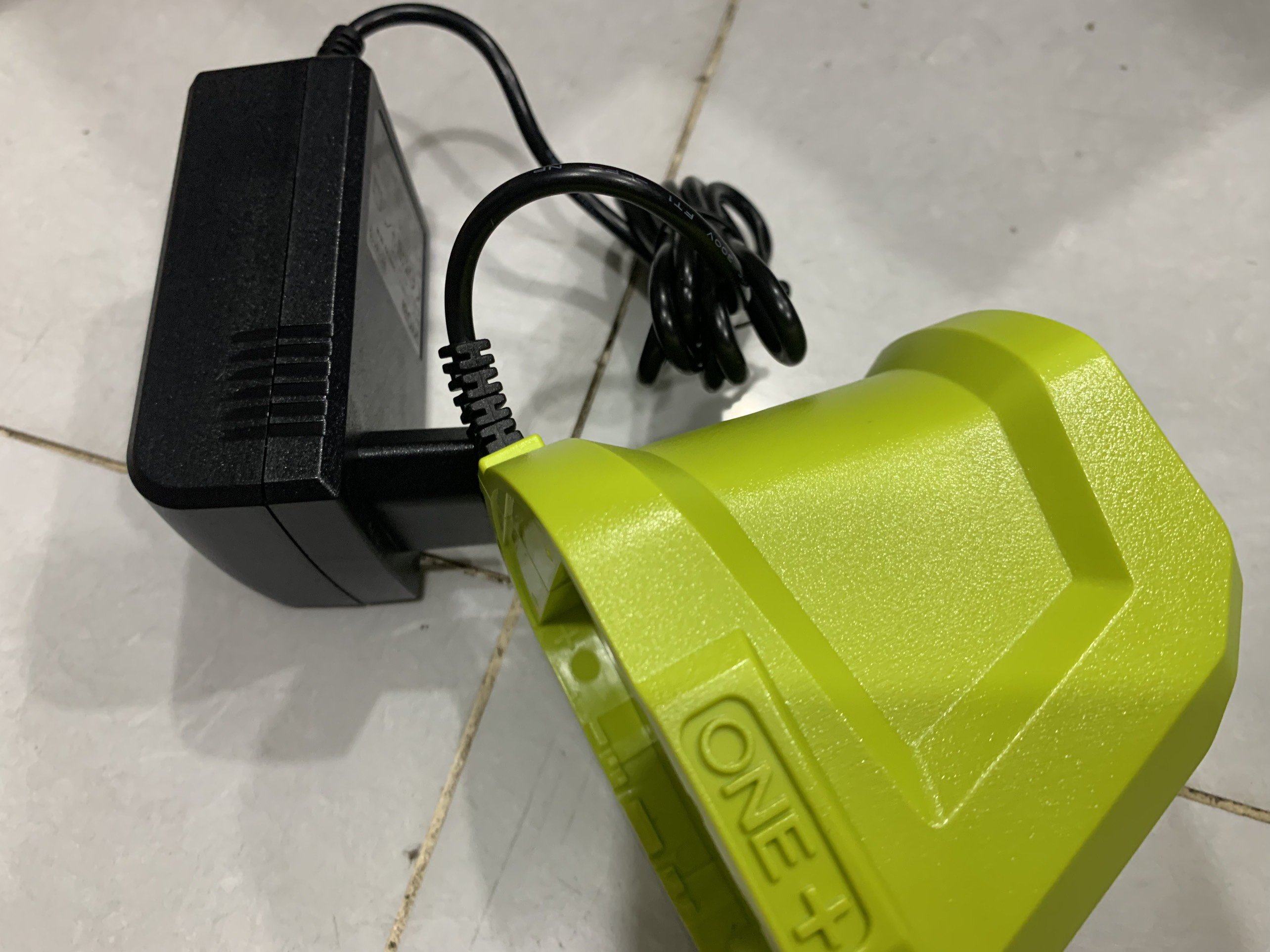 Sạc  RYOBI 220V RC18 18V