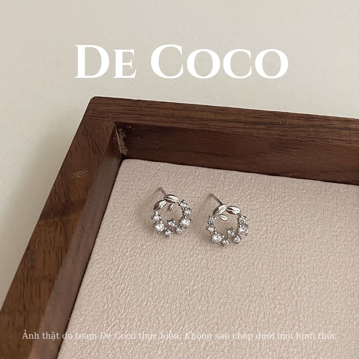 Khuyên tai Monica De Coco