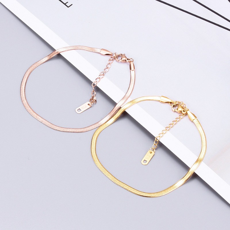 Lắc Tay Mì Titan Ko Đen TT 2762