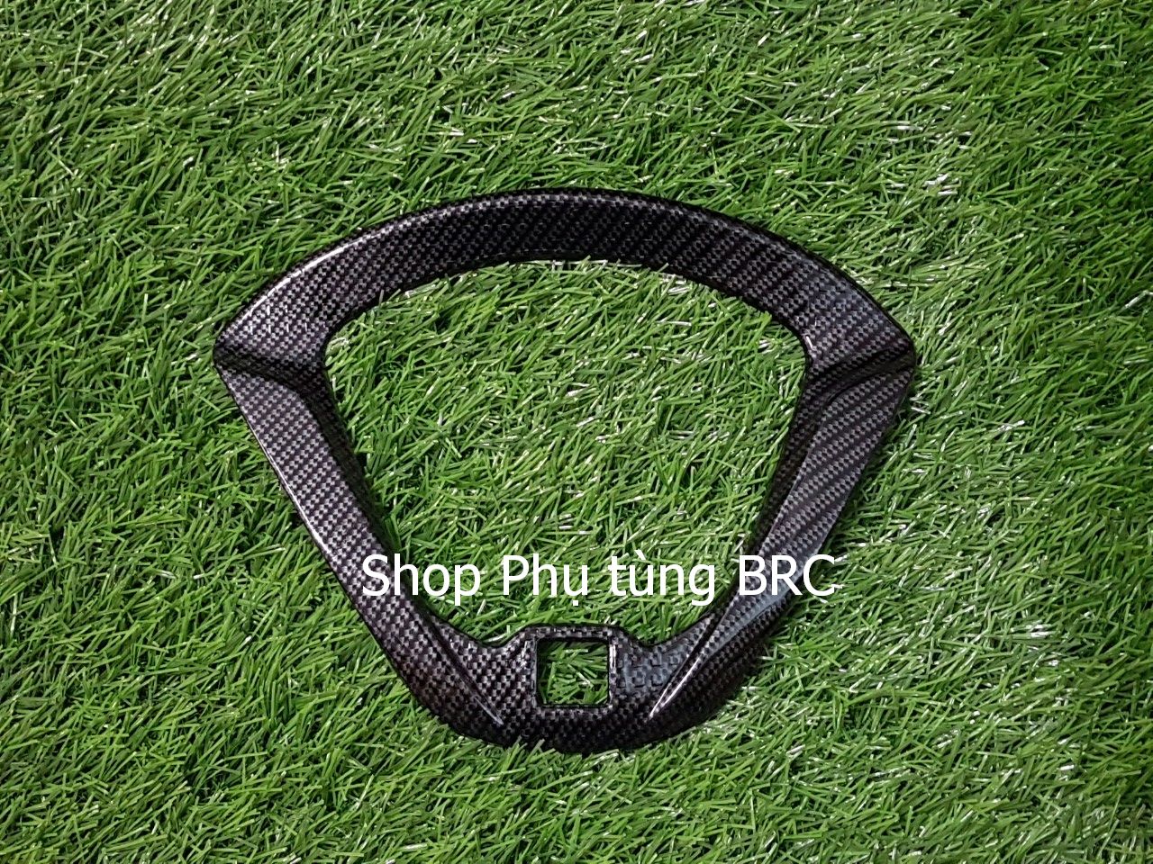 Ốp viền đồng hồ phủ cacbon xe vision 2021.