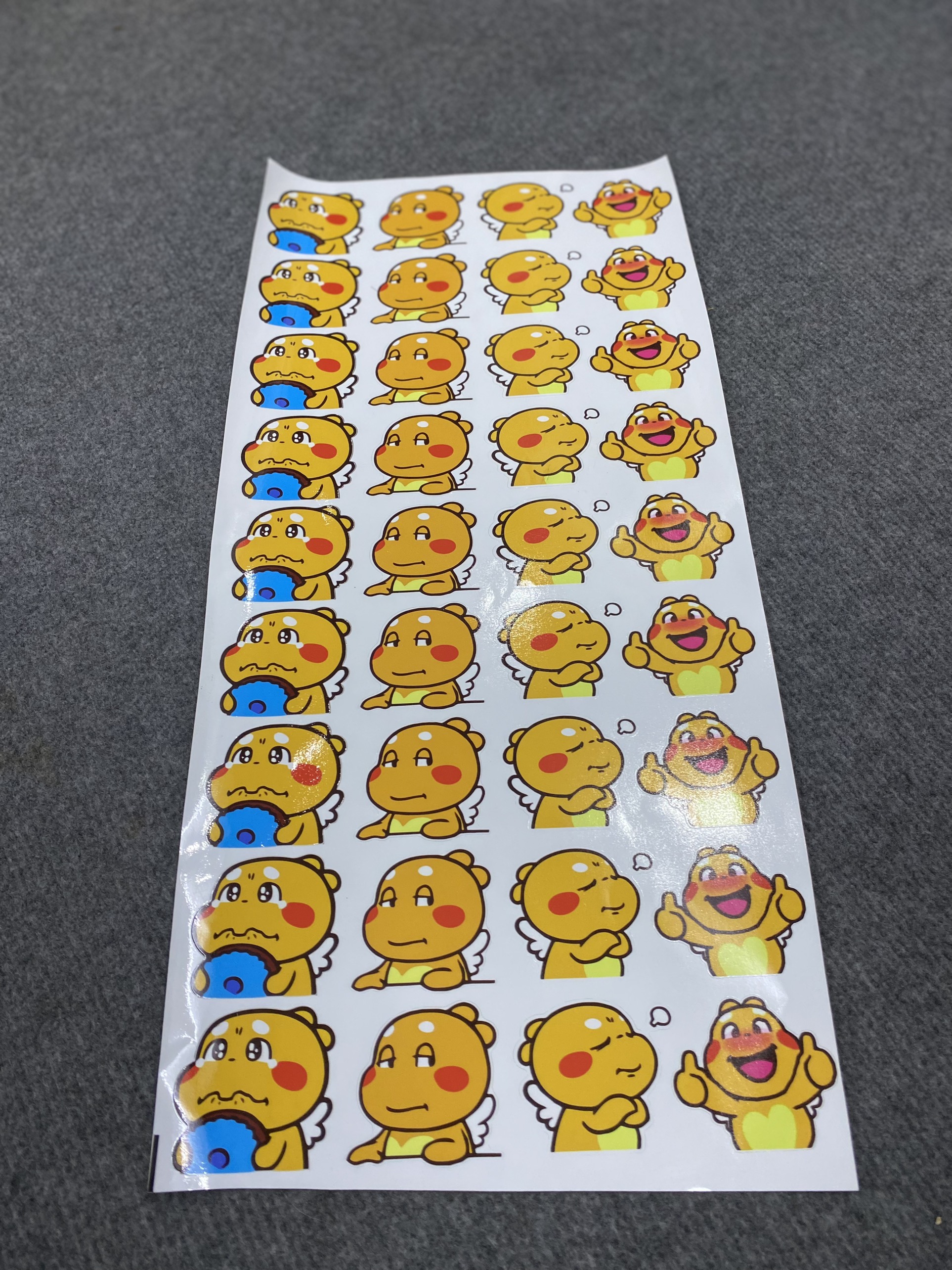 Tem Stick, Logo trang trí dán xe .