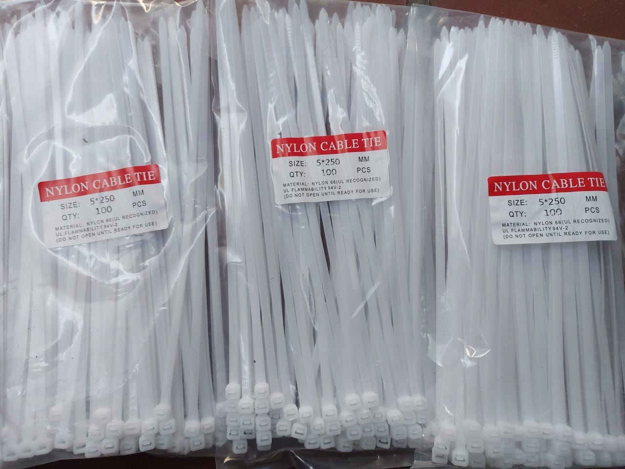 DÂY THÍT, NHỰA TÚI 20CM 1KG