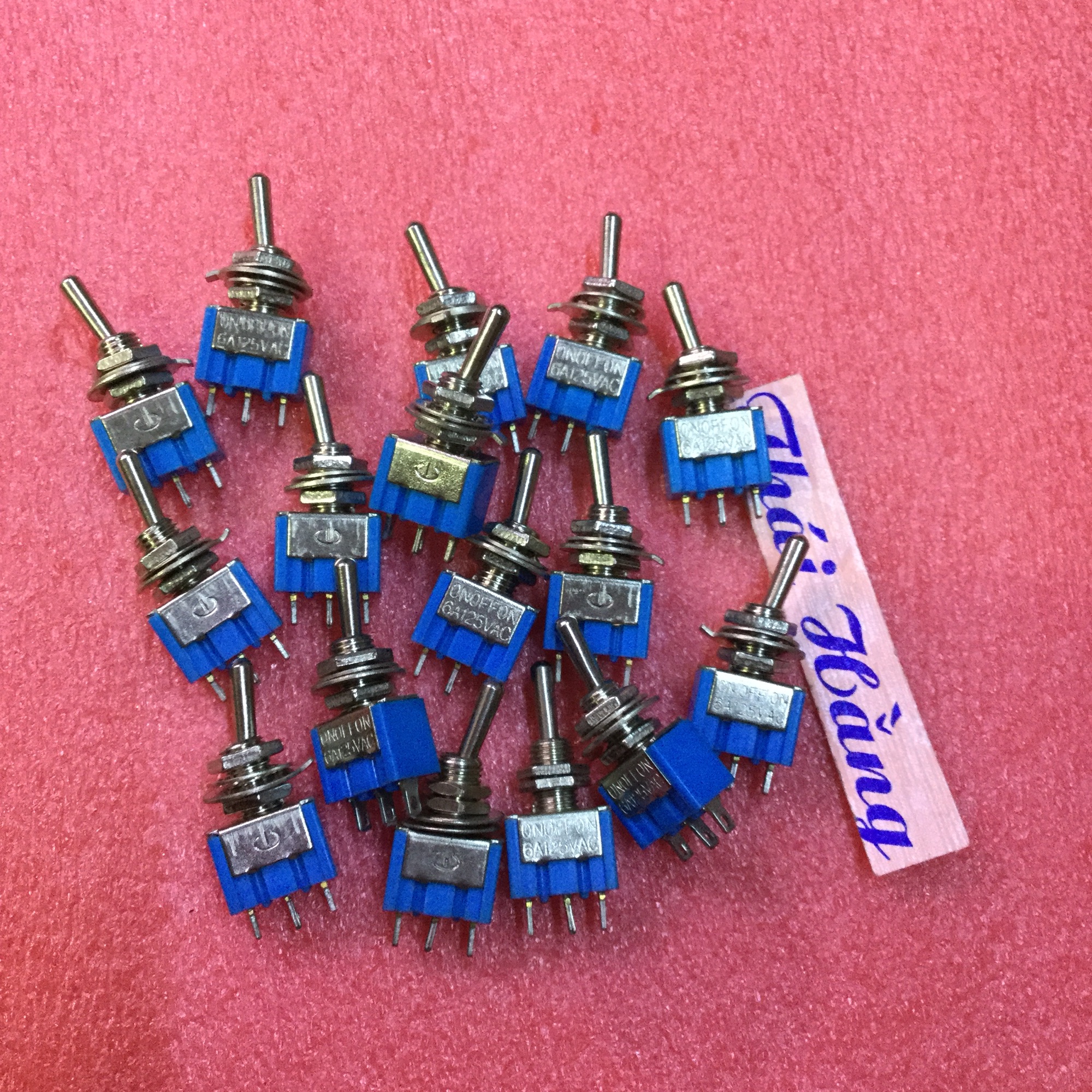 Công tắc ON-ON -3 chân (10 chiếc )