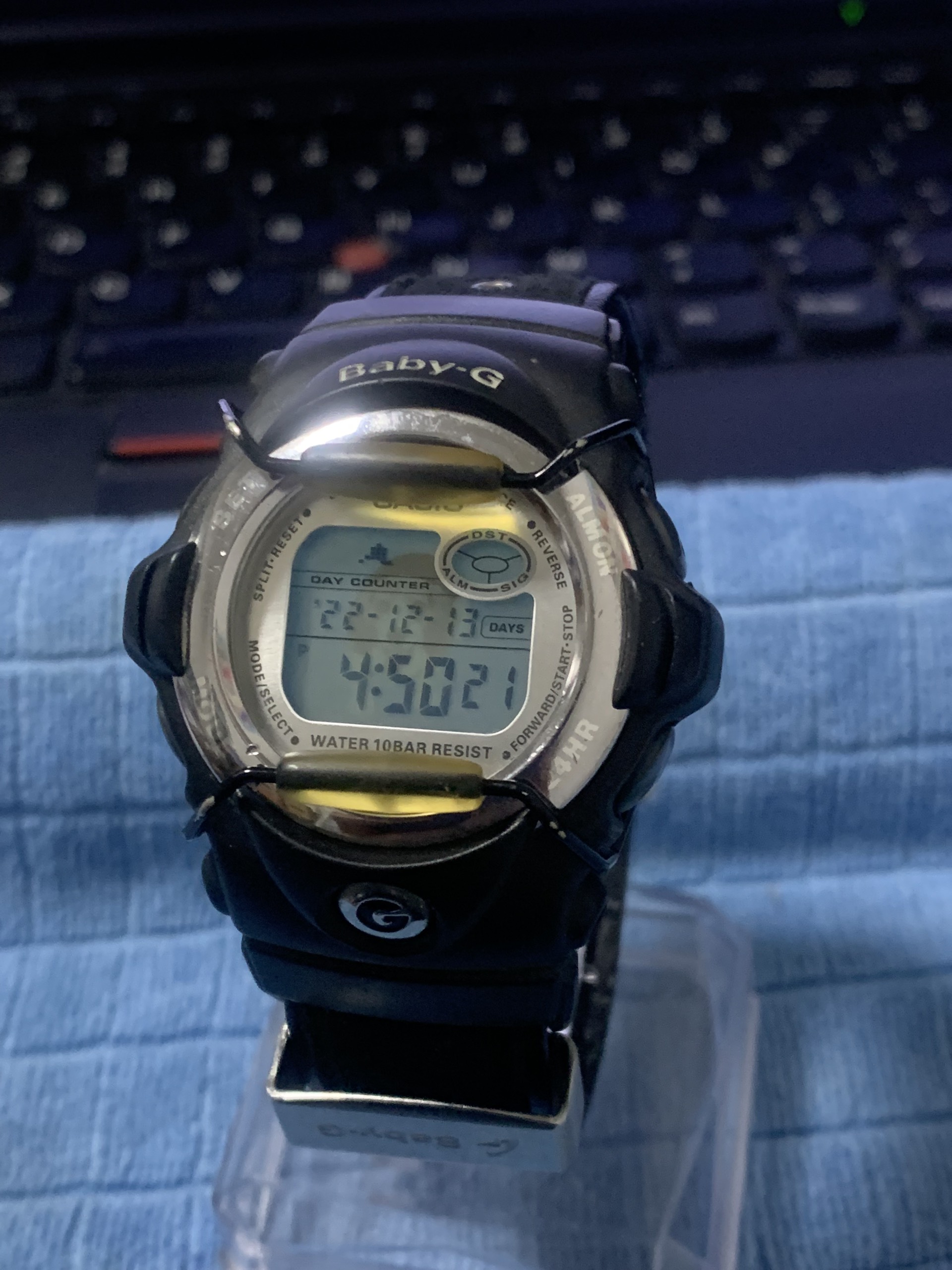 Đồng hồ nữ Casio Baby Gshock size mặt 25, luôn niền núm 40