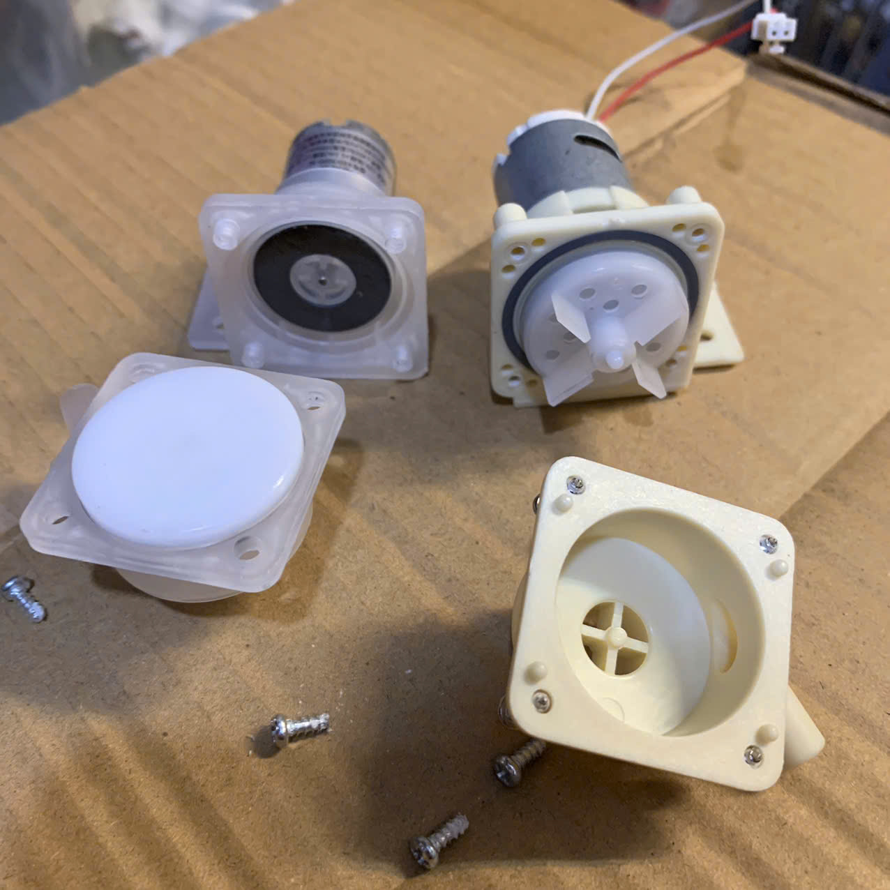 Bơm mini - mô tơ bơm nước bình thủy 8-12v
