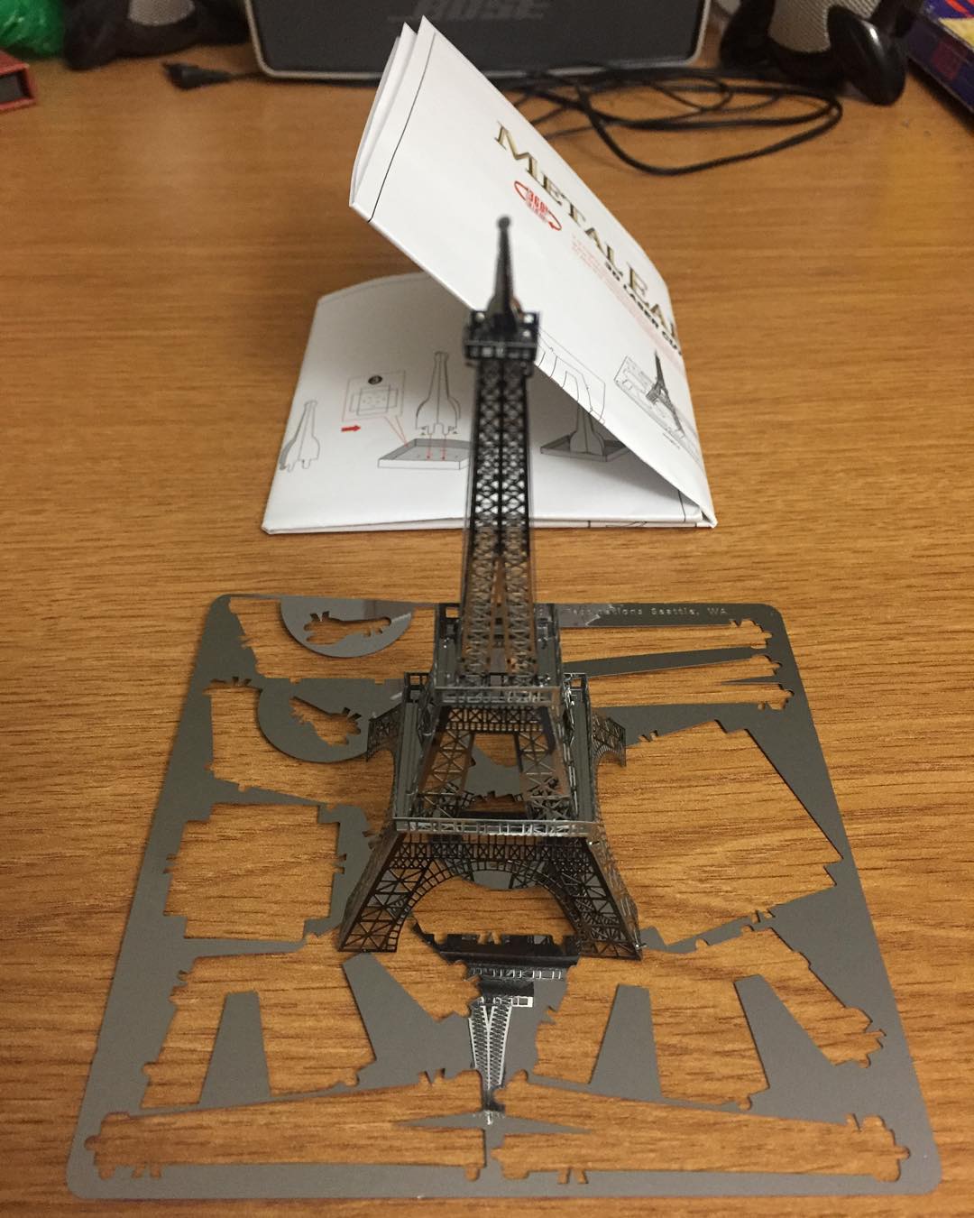 Mô Hình 3D Kim Loại Lắp Ráp Tháp Eiffel [Chưa Lắp]
