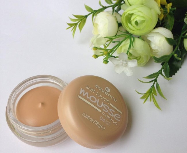 Phấn Tươi Đức Essence Soft Touch Mousse Tông Màu 04
