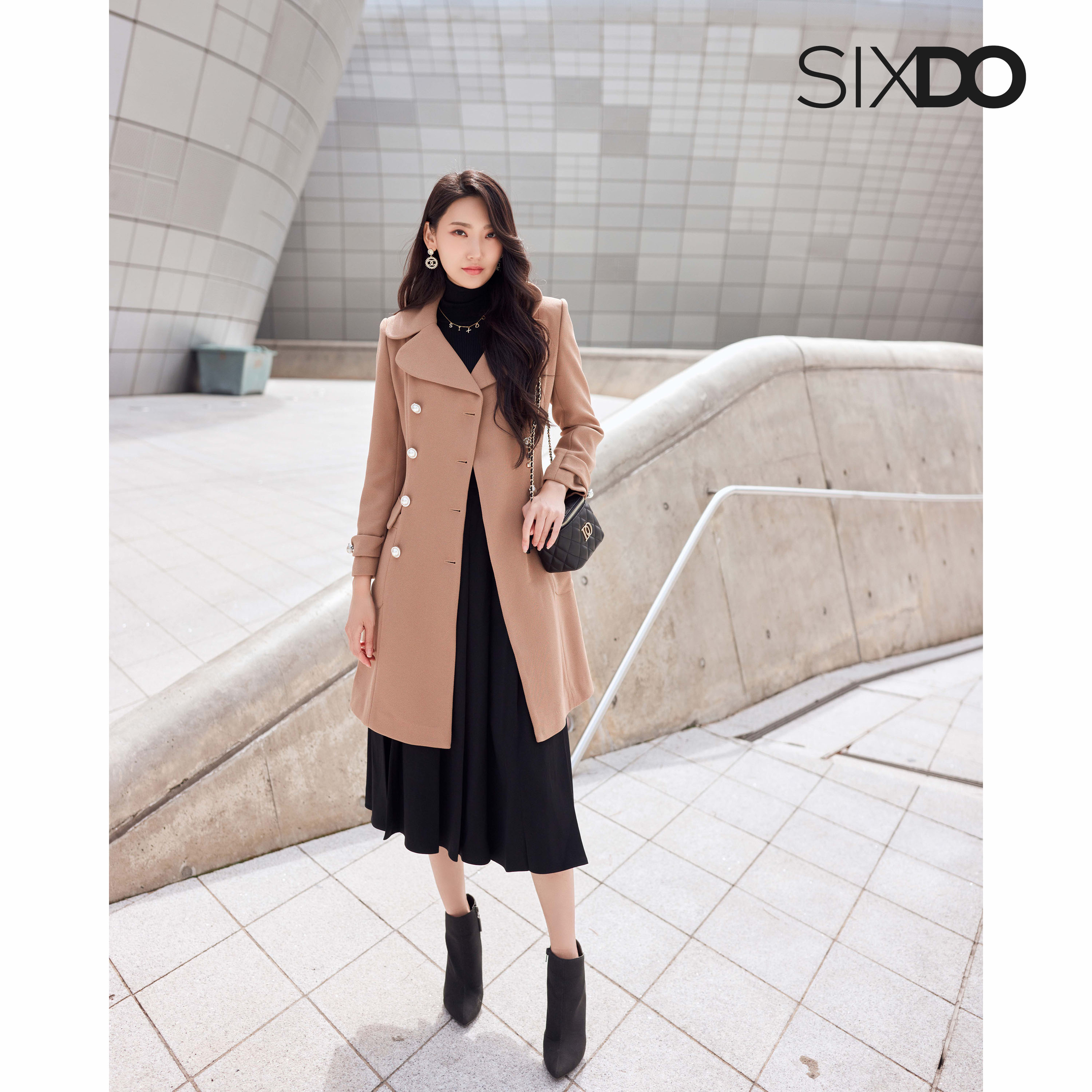 Áo khoác nâu nữ dáng dài SIXDO (Light Brown Long Woven Coat)