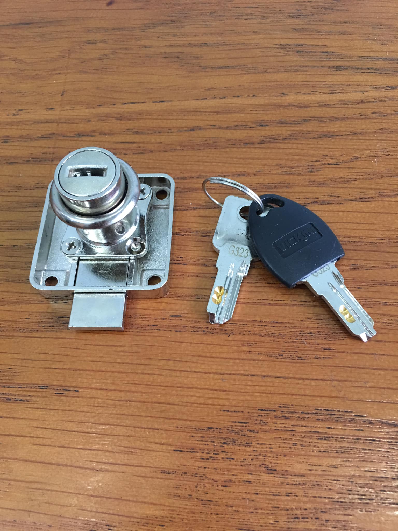 [HCM]Khóa tủ vuông VICKINI 22MM