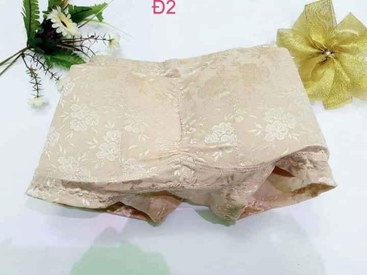 Quần Độn Mông Hông Ren Hoa Mút Rời