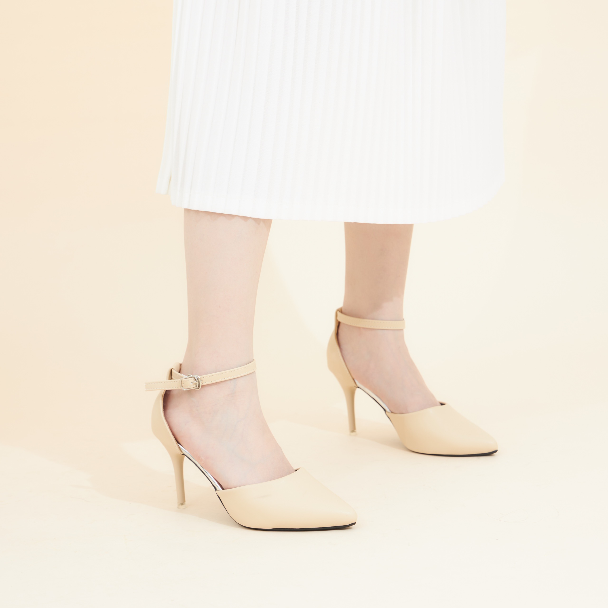Giày MWC 3738 - Giày Sandal Cao Gót Đế Nhọn 7CM Bít Mũi