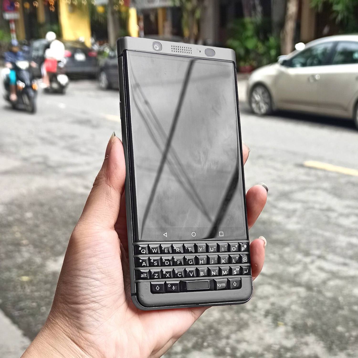 Skin dán full lưng và viền blackberry keyone
