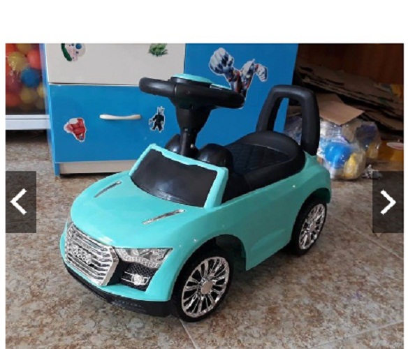 Xe bơi lắc chòi chân Ô tô (có nhạc + tựa lưng + thùng đồ)