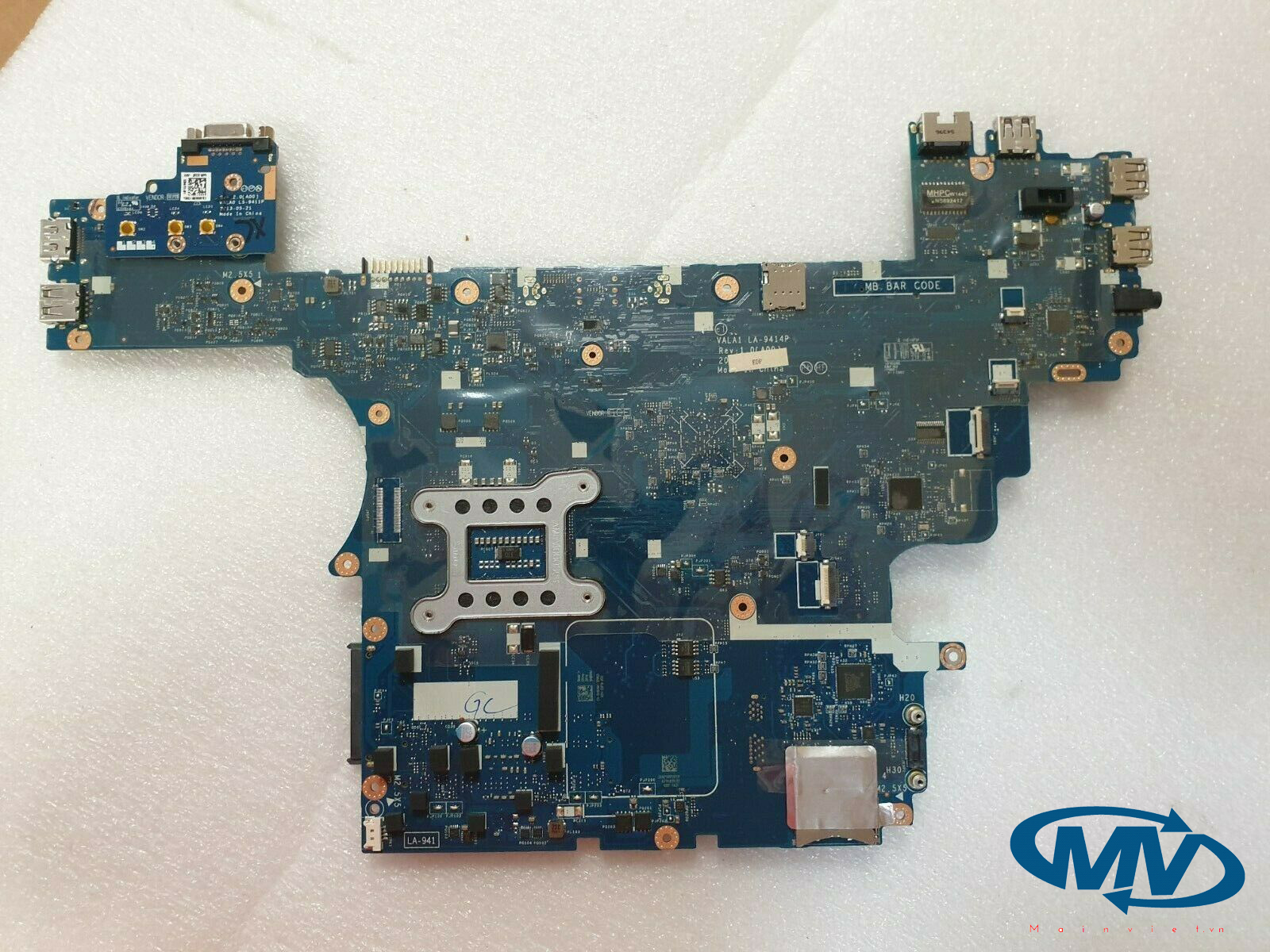 Main dell Latitude E6540  - SR17C / QM87