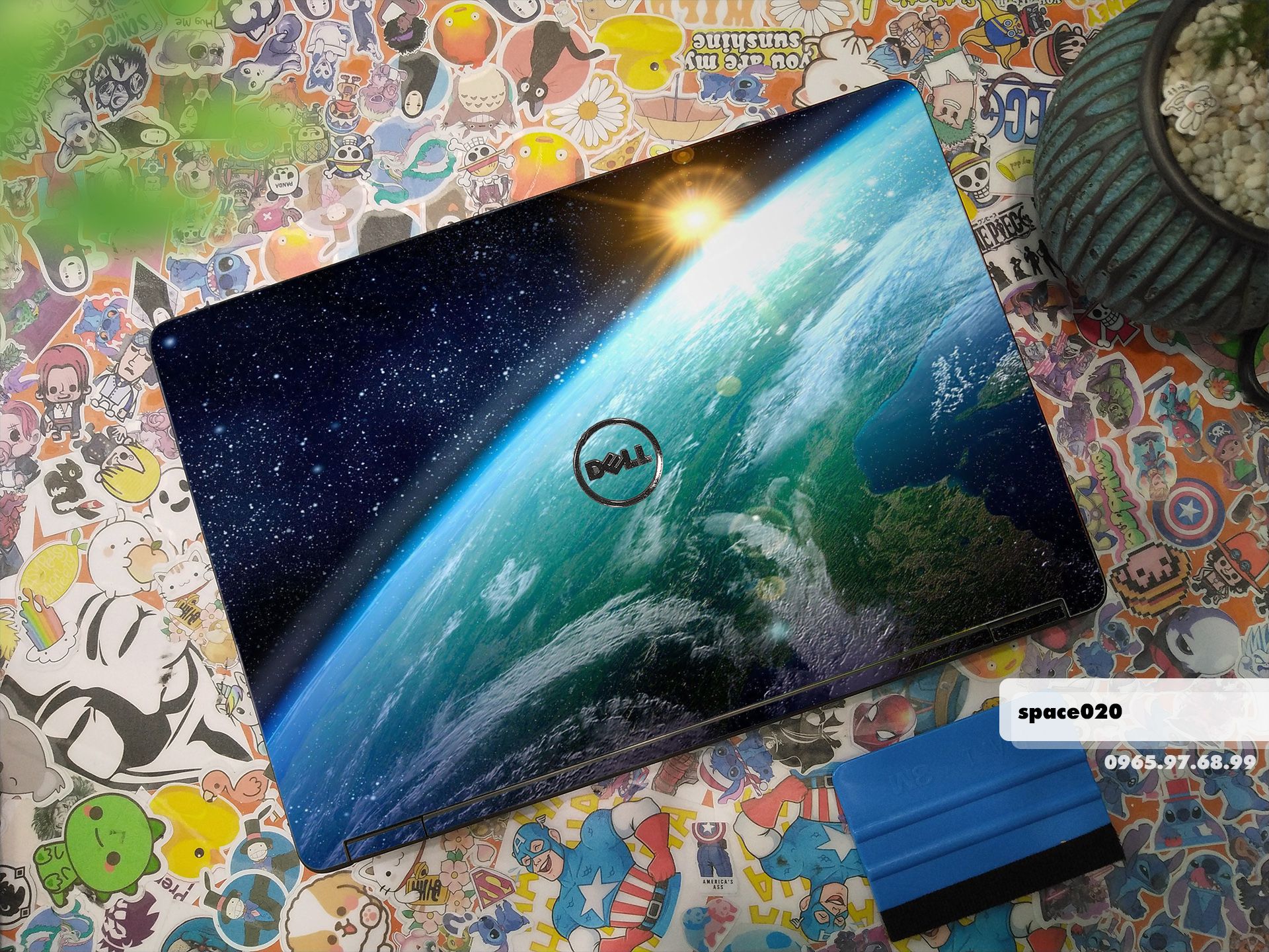 Decal Skin dán Laptop Dell mẫu không gian (inbox mã máy cho shop)