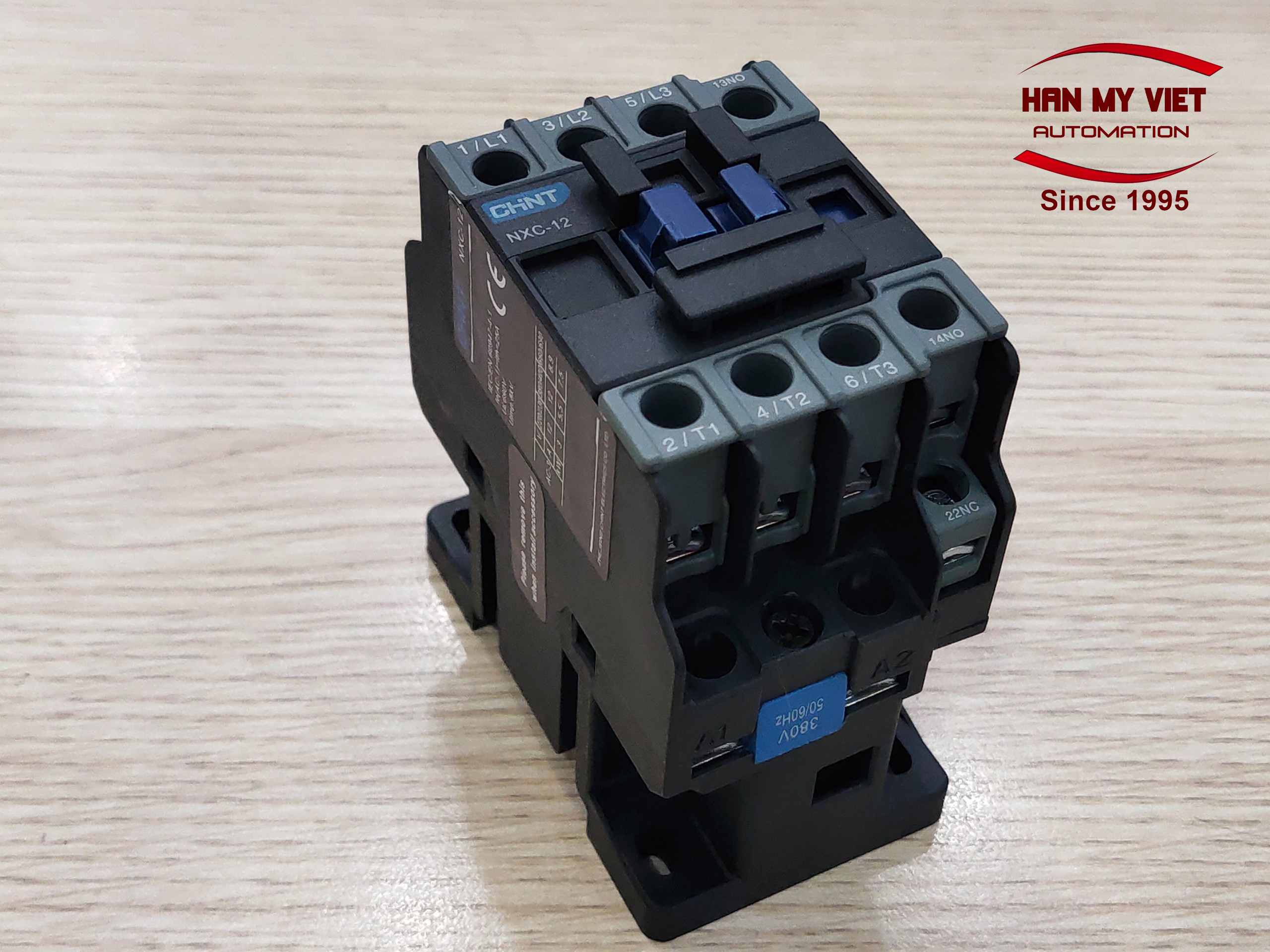 Contactor khởi động từ 12A NXC-12 Chint