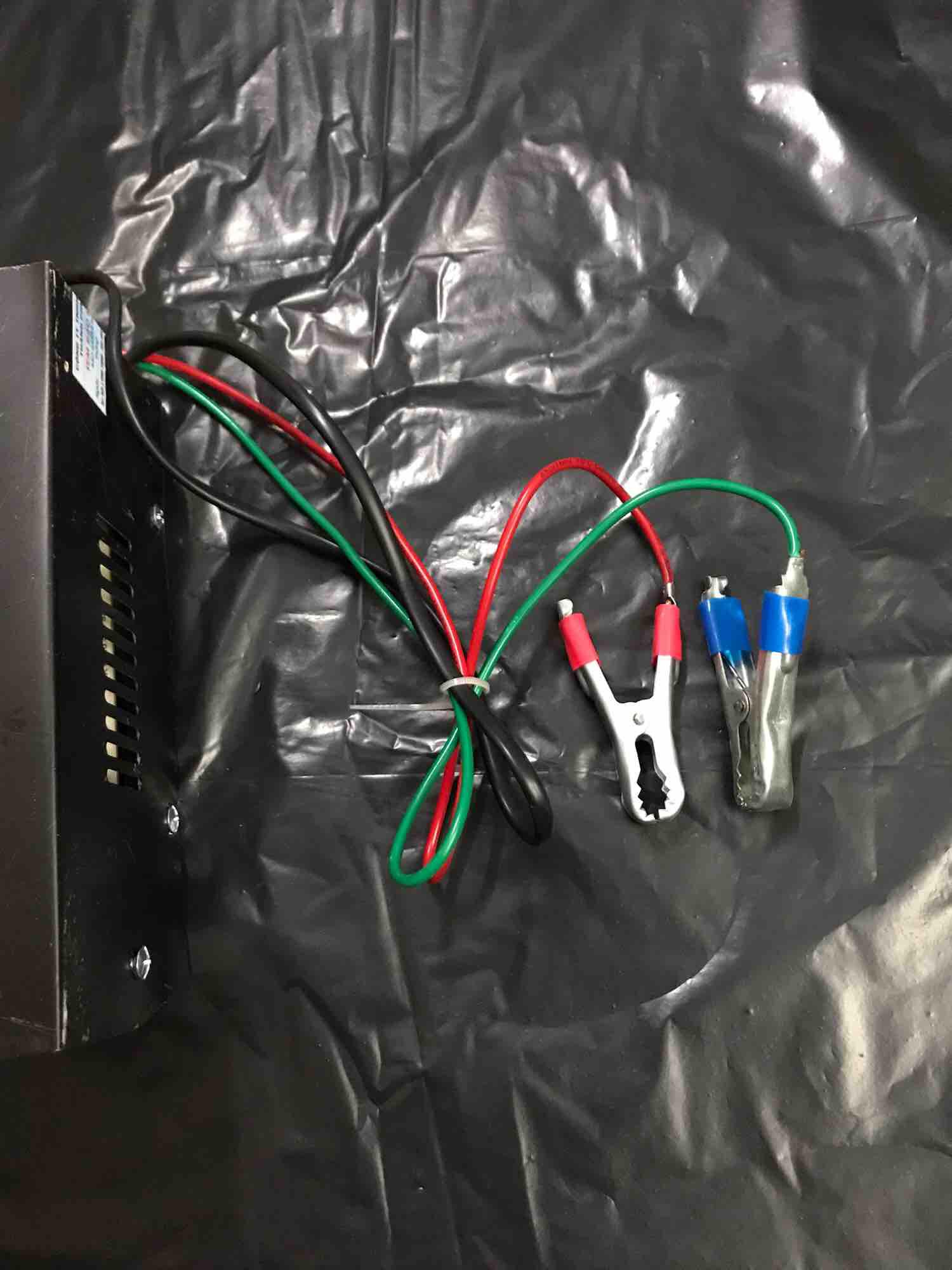 Máy sạc ắc quy tự động 12v . 50ah-100ah