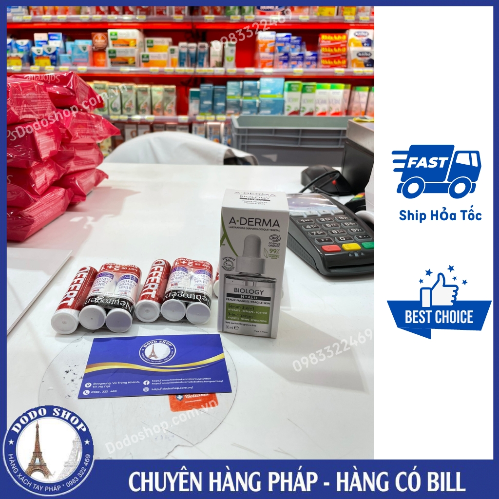 Son dưỡng môi Neutrogena giúp dưỡng ẩm, làm mềm môi.
