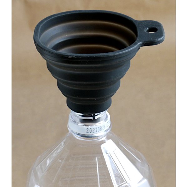 Phễu silicone có thể gấp gọn hàng Nhật Bản để chiết đồ uống và đồ ăn ở dạng lỏng vào chai