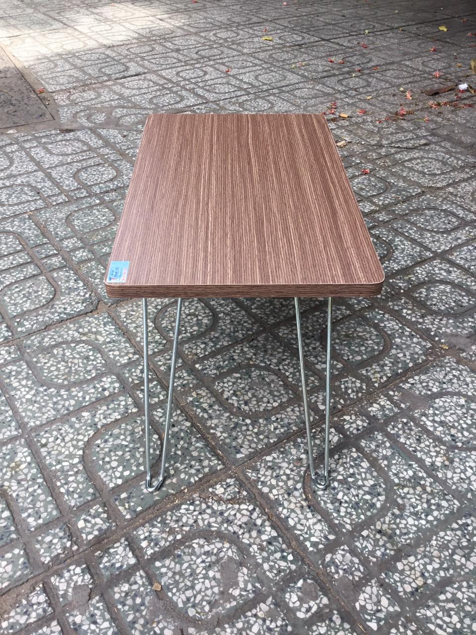 bàn học sinh xếp gọn 30*50*27 cm