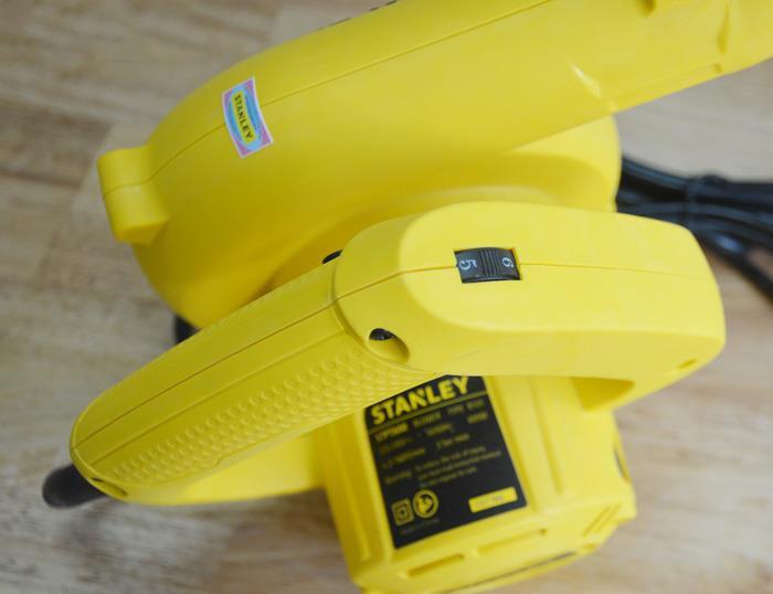 Máy thổi bụi Stanley STPT 600 (Vàng)