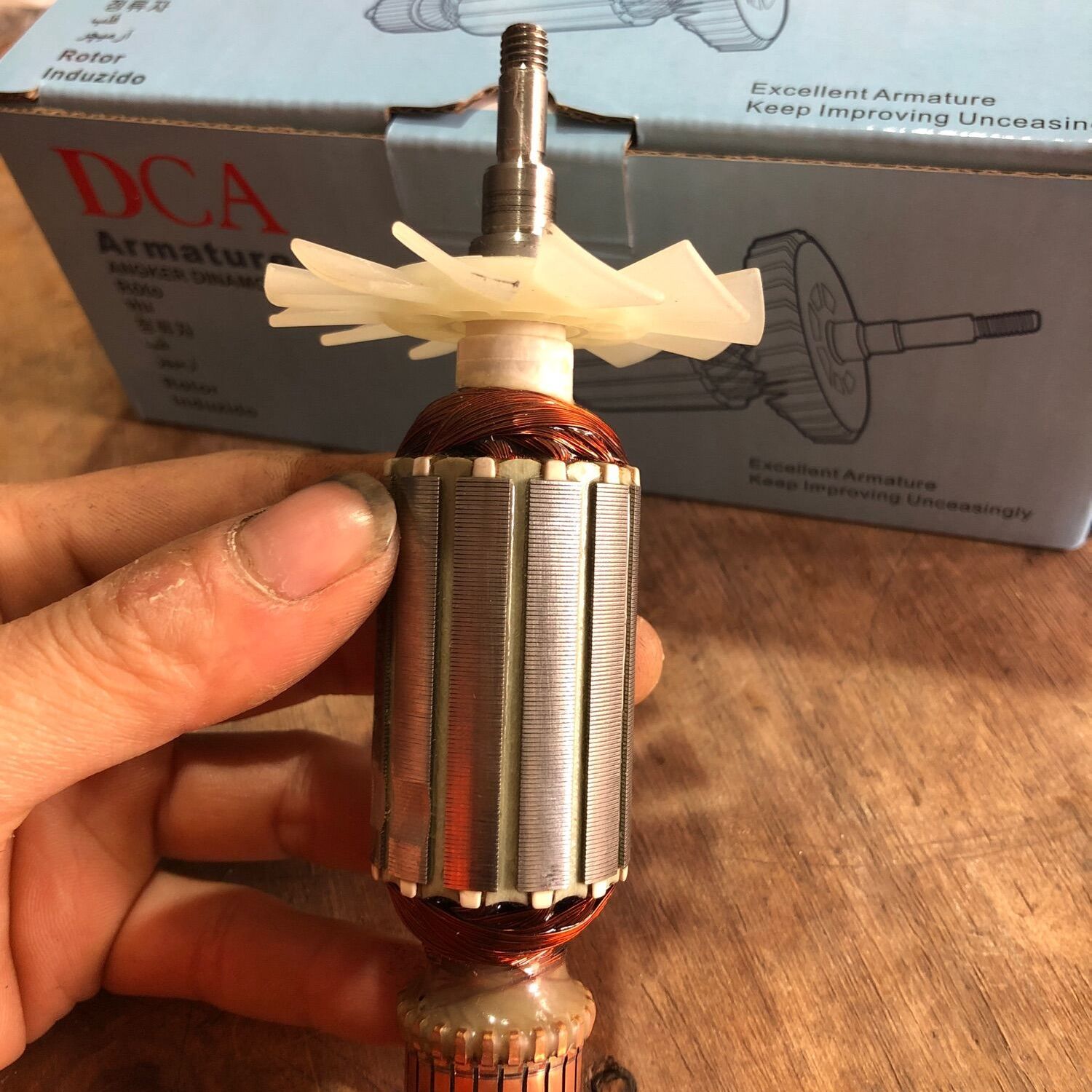Roto máy mài Maktec MT90 , MY91