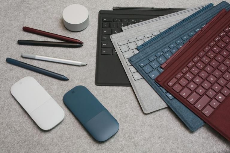 [Trả góp 0%]Bàn phím Surface Pro 3,4,5,6,7, 7+ Type Cover (ALCANTARA) chính hãng