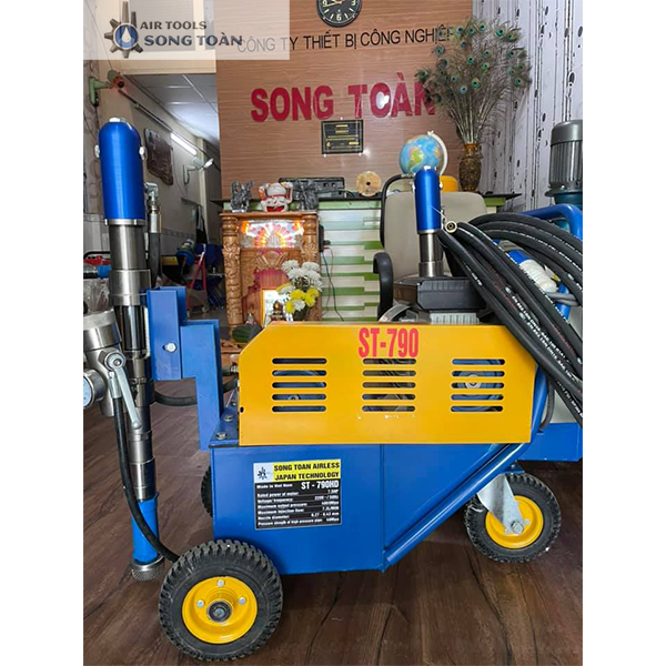Máy phụn bột trét thủy lực ST-790