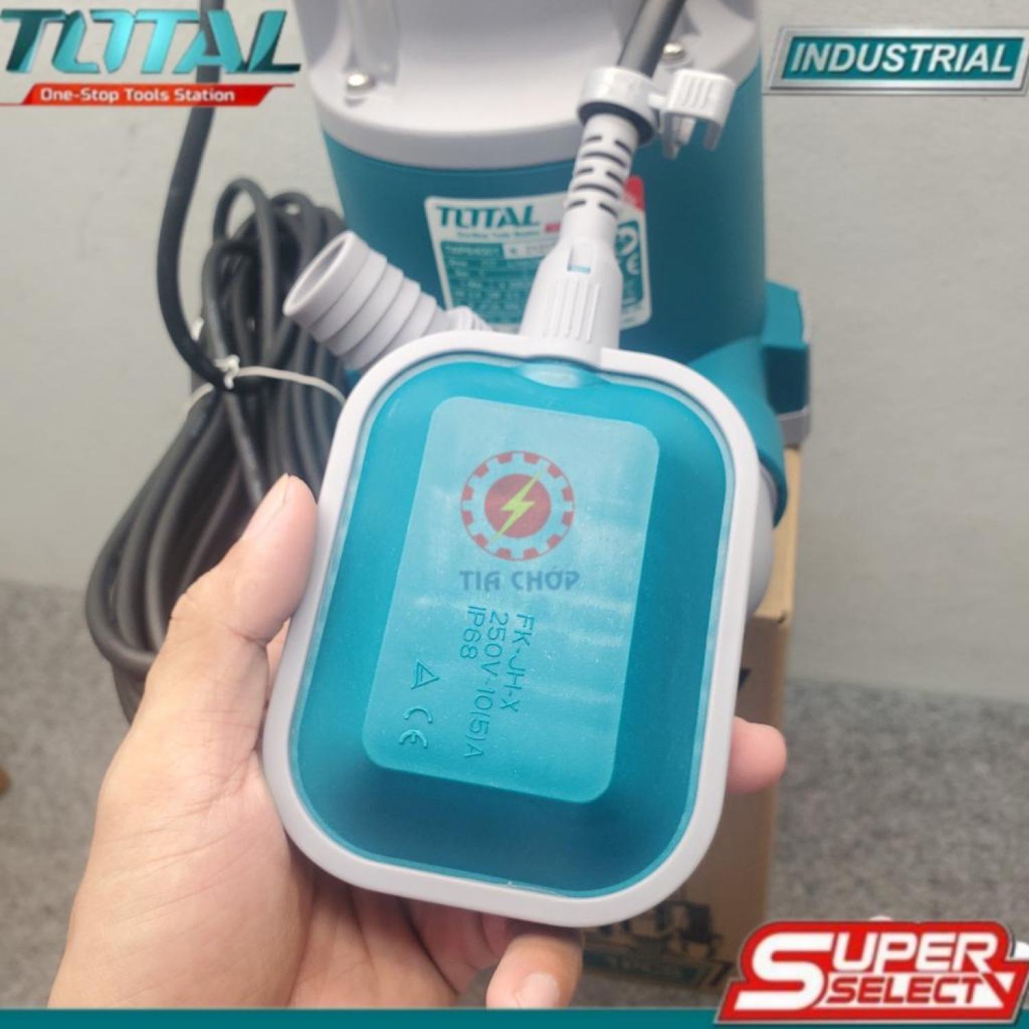 Máy bơm chìm nước sạch 400W Total TWP64006