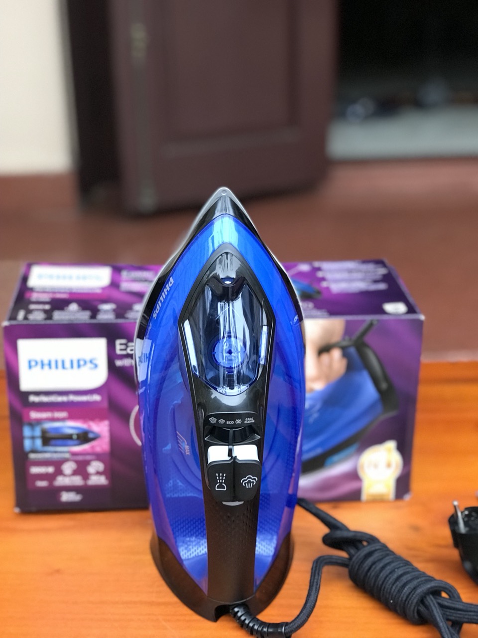 Bàn ủi Philips GC3920