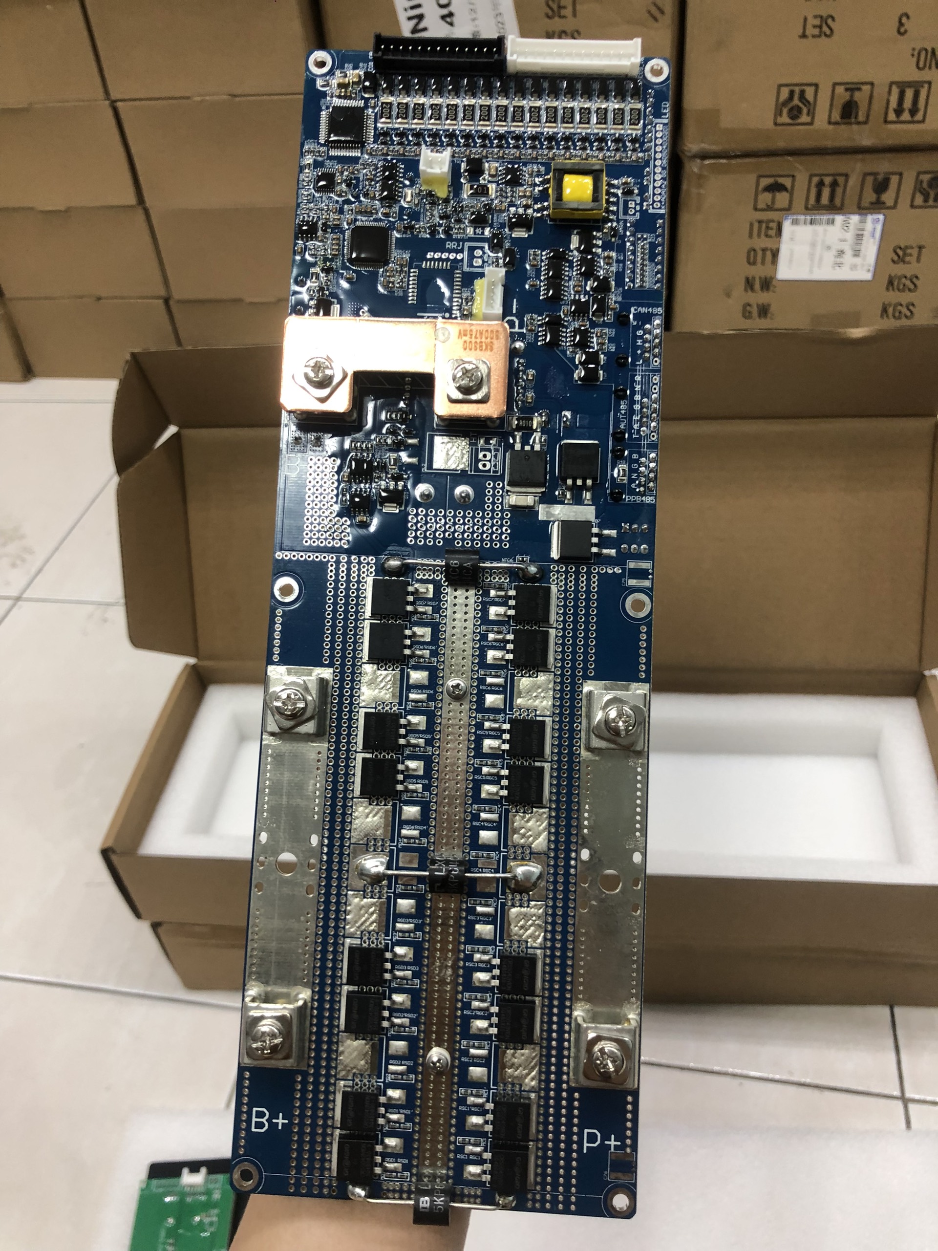 Mạch bms seplos 2.0 16s có giao tiếp canbus rs485 100a 200a kèm màn hình