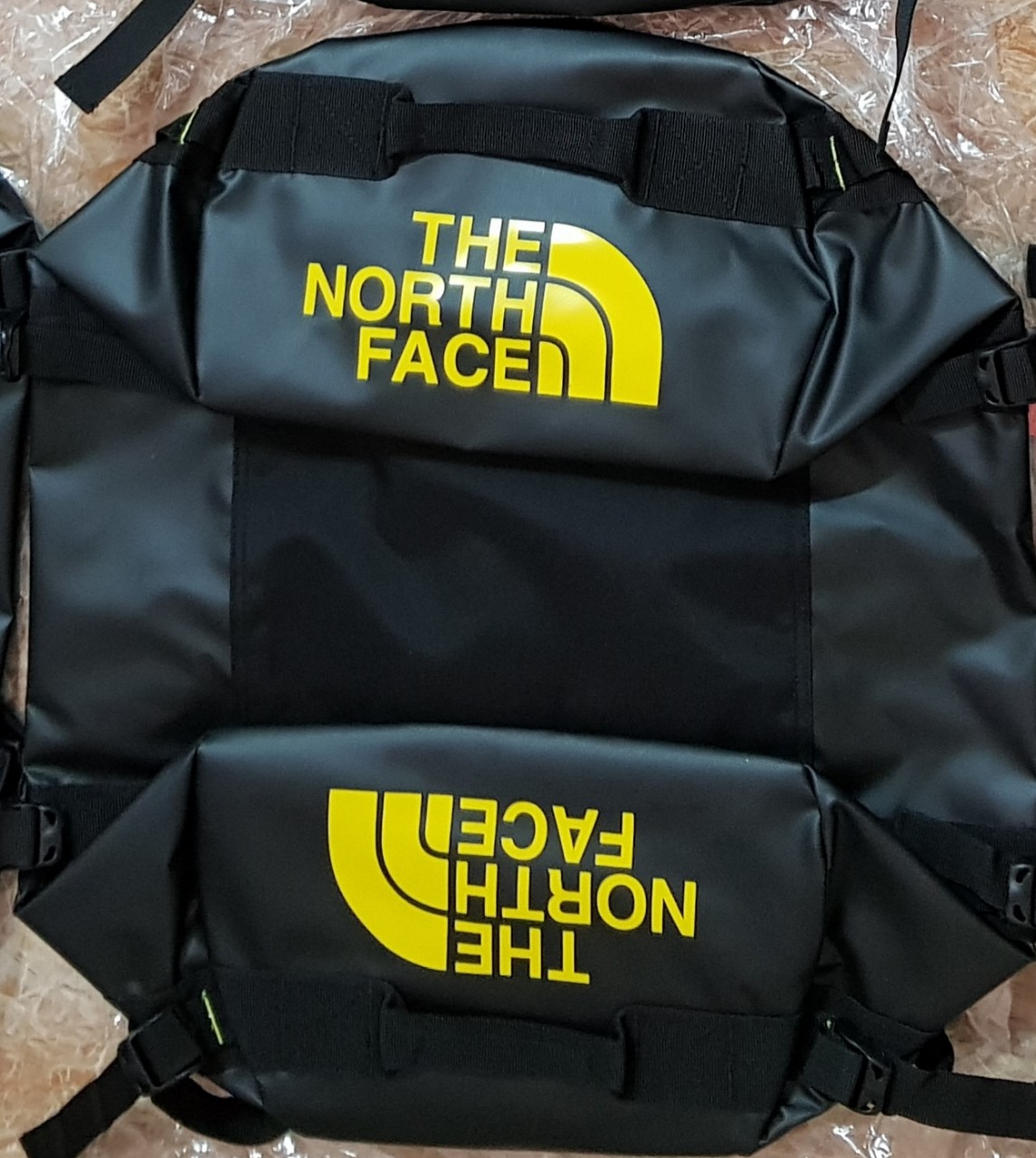 Balo The North Face Base Camp Duffle chống nước size M 51 lít