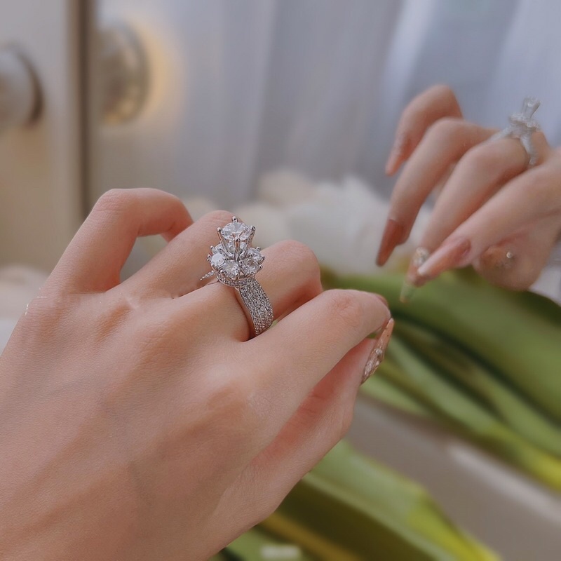 Nhẫn nữ xi bạch kim hột cao siêu sáng