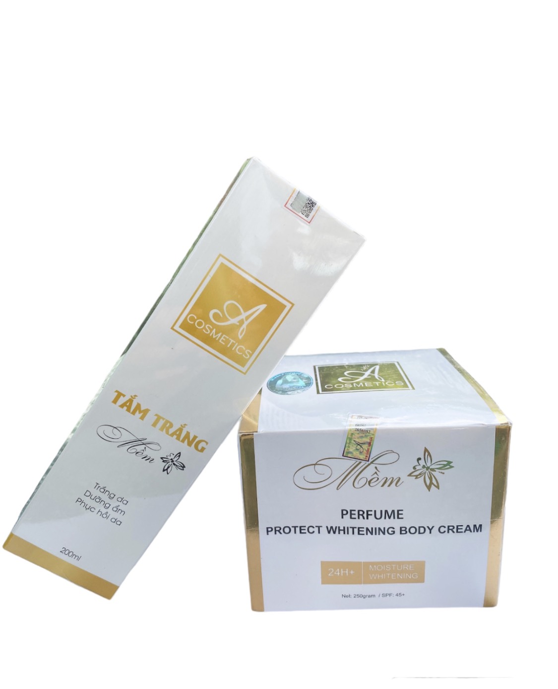 Combo tắm trắng mềm và kem body mềm A Cosmetics