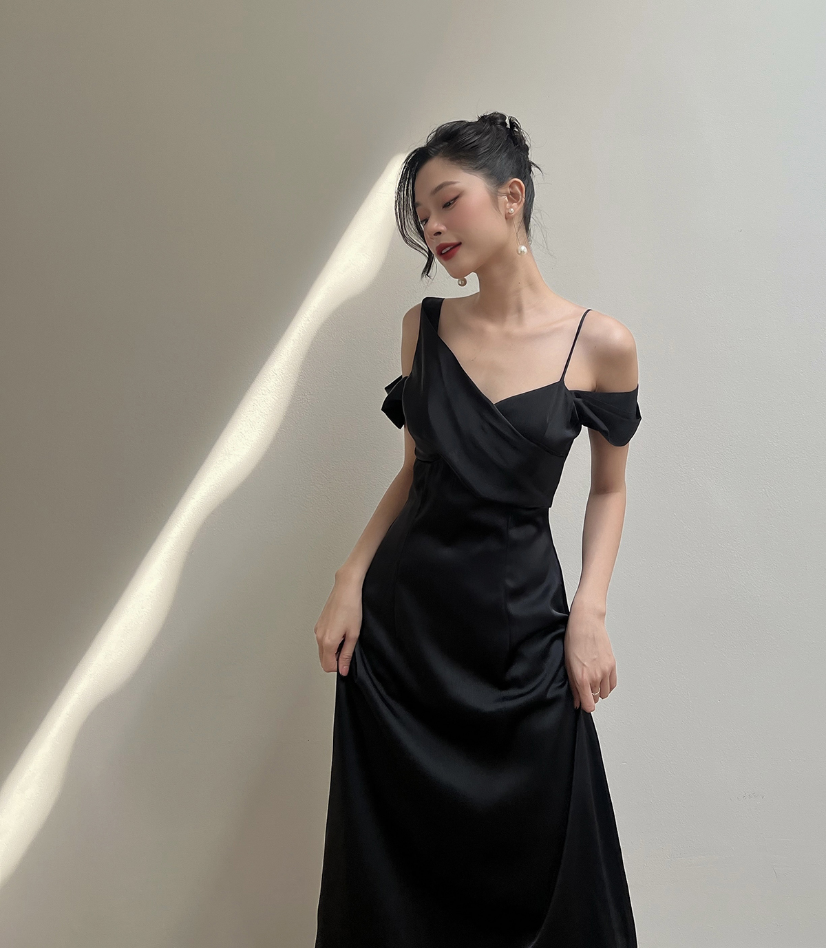 Đầm Lụa Xòe Lệch Vai Dự Tiệc Sang Trọng BBSTORE'S -D1293