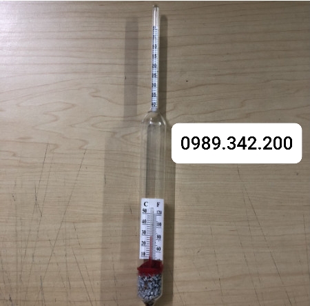 Cây đo độ mặn và nhiệt độ nước