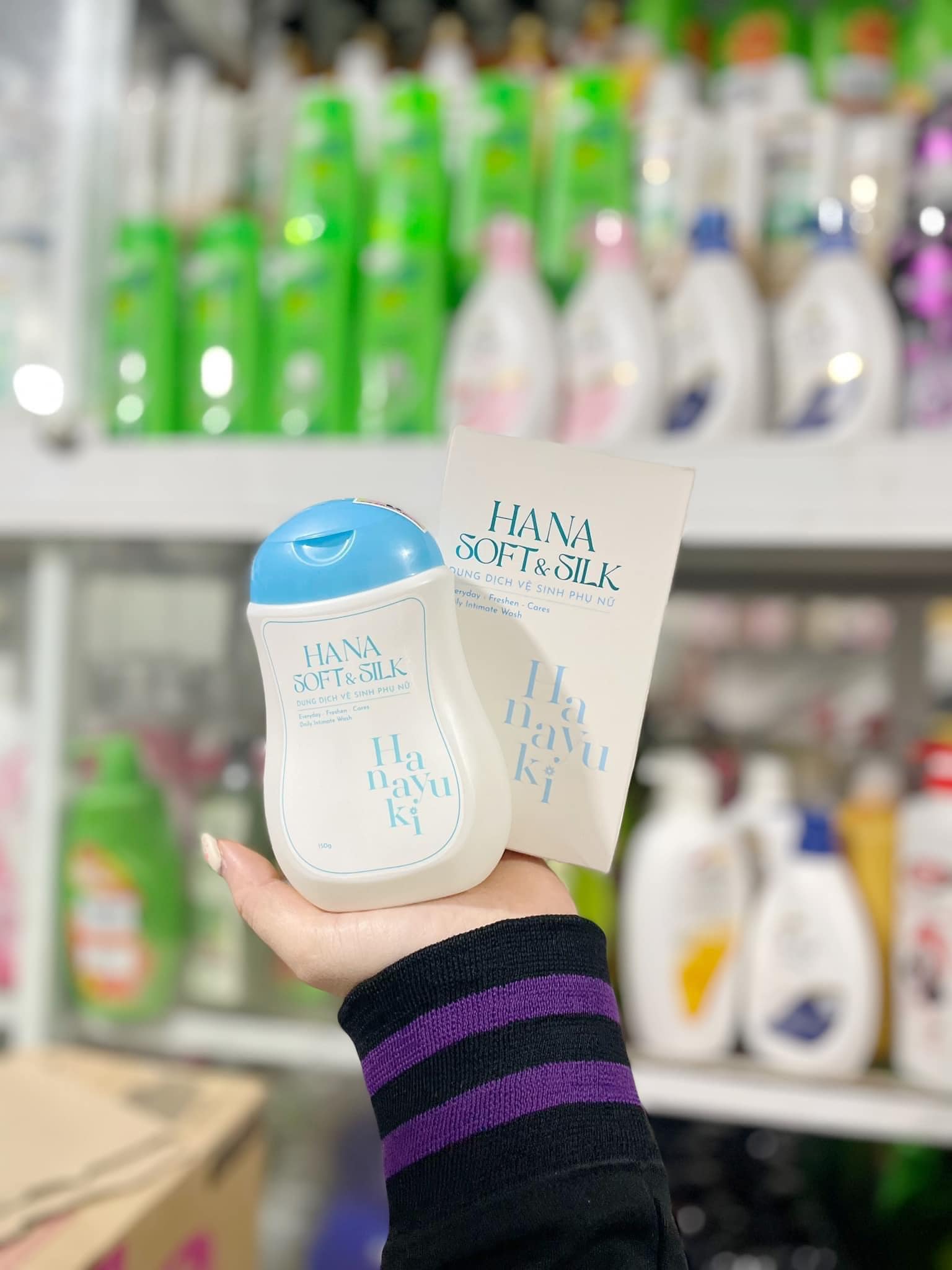 Dung Dịch Vệ Sinh Hanayuki Hana Soft & Silk Cho Phụ Nữ 150ml