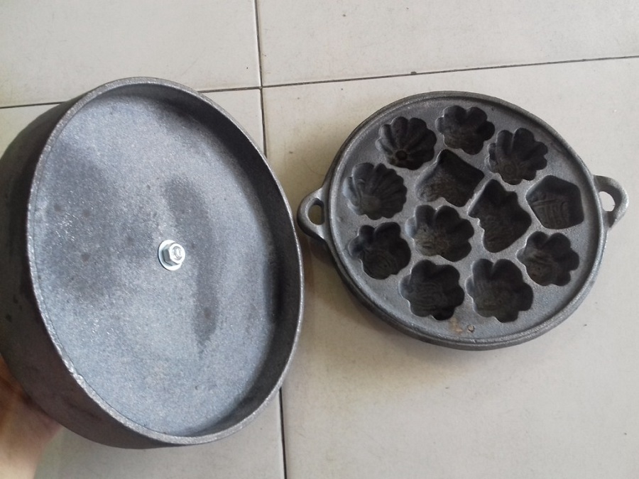 Khuôn bánh thuẫn, bông lan gang đen