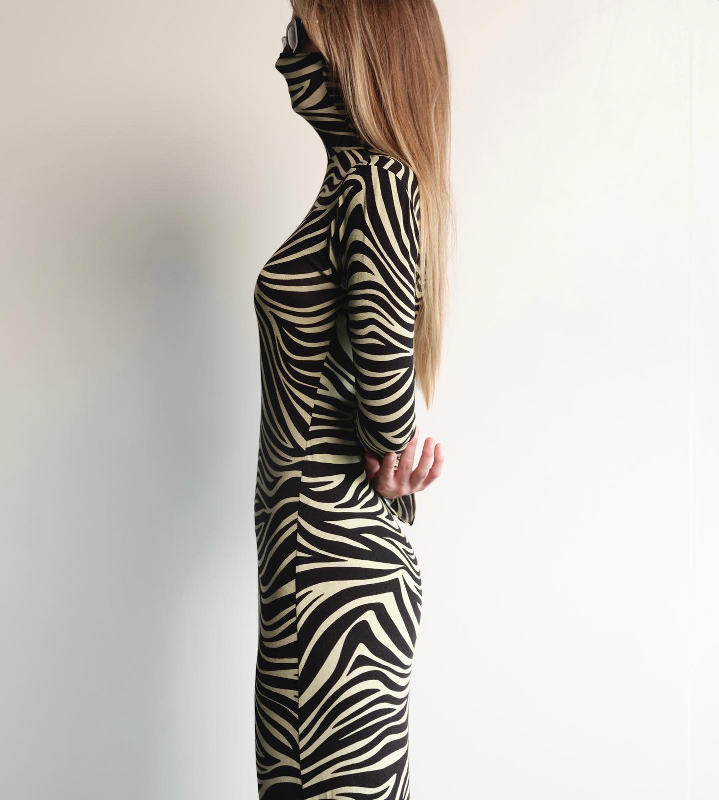 Pattern Turtleneck Dress - Đầm Hoạ Tiết Cổ Cao
