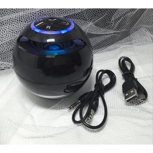 Loa Trứng Bluetooth Xoay 360, có đèn led nháy.