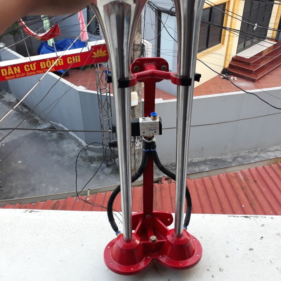 Còi hơi đế đỏ âm thanh uy lực