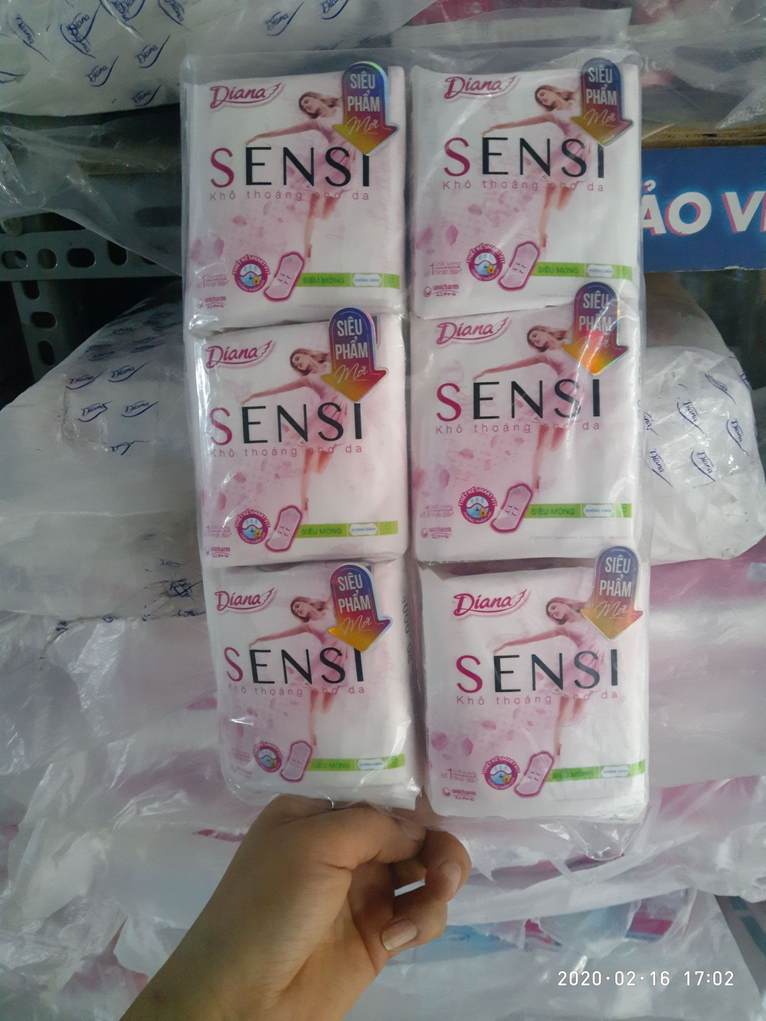 [Mẫu luôn mới] Combo 6 gói bvs Diana SENSI mỏng không cánh 8 miếng