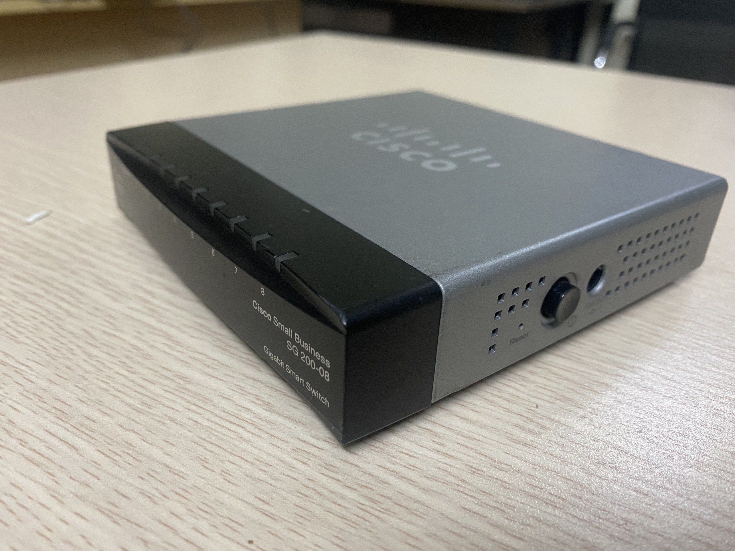 Bộ chia mạng CISCO SG200-08 8-PORT GIGABIT SMART SWITCH LAYER 2