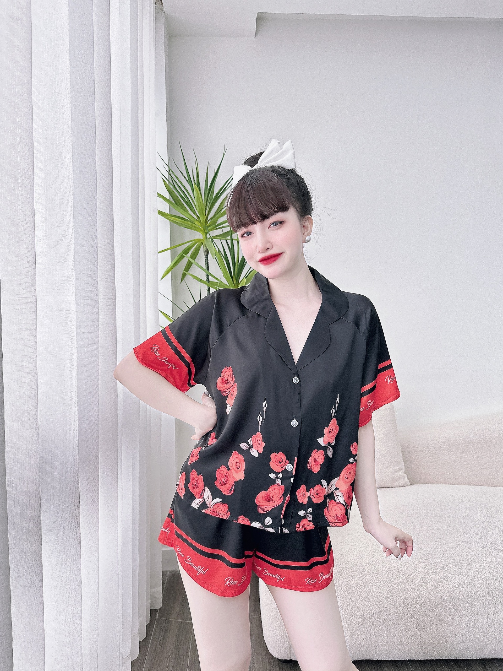 Bộ lụa đùi in họa tiết sang trọng