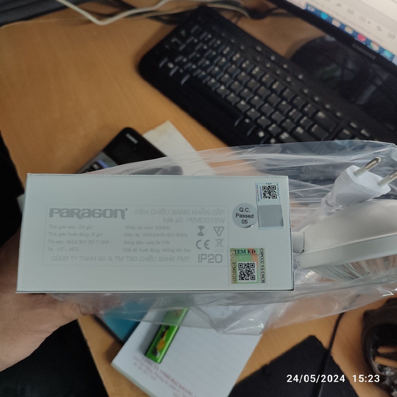 Đèn sạc chiếu sáng khẩn cấp có tem PCCC Pragon model PEMD21SW