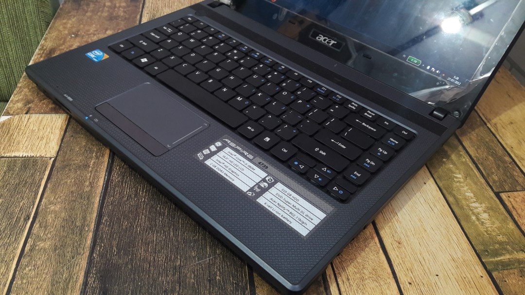 Acer aspire 4739 core i3 ram 4gb hdd 500g 14inch