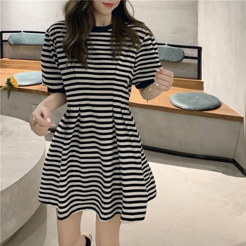 Đầm kẻ sọc nhún bóp eo tạo phồng chân xòe tôn dáng thời trang