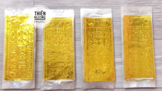 Vàng mã quốc tế xấp 10 thẻ in đẹp