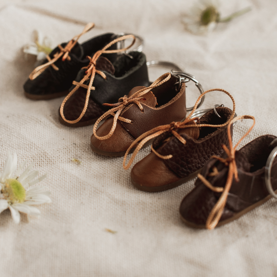 Móc khóa giày tí hon da thật Shamong handmade